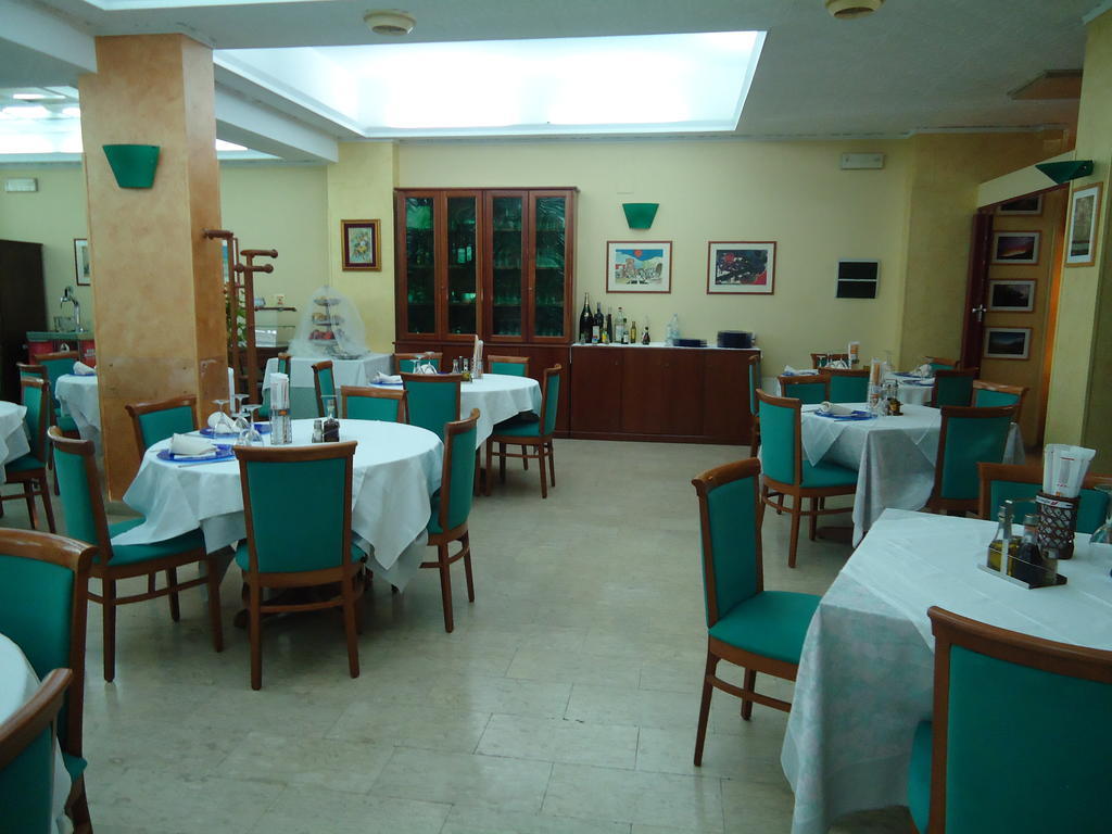 Hotel Ristorante Mommo Polistena ภายนอก รูปภาพ